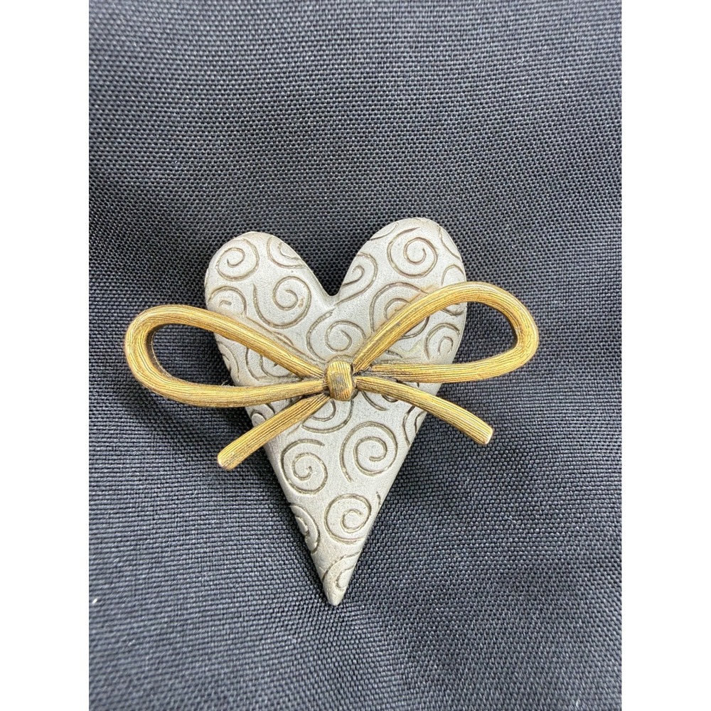 JJ Jonette Jewelry Vintage Heart Brooch Swirl Etched Gold Tone Bow Pin